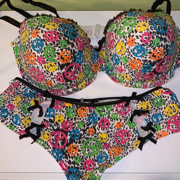 Morbid Threads Other - morbid threads vintage rare bra and panty set